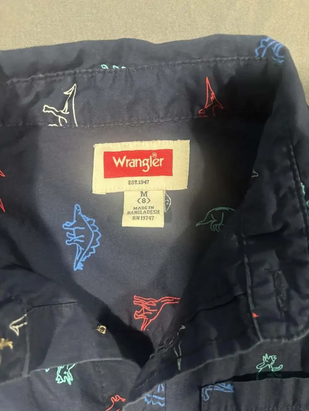 Wrangler Dinosaur Print Short Sleeve Button-Down Shirt Boys Size M (8) Navy Blue